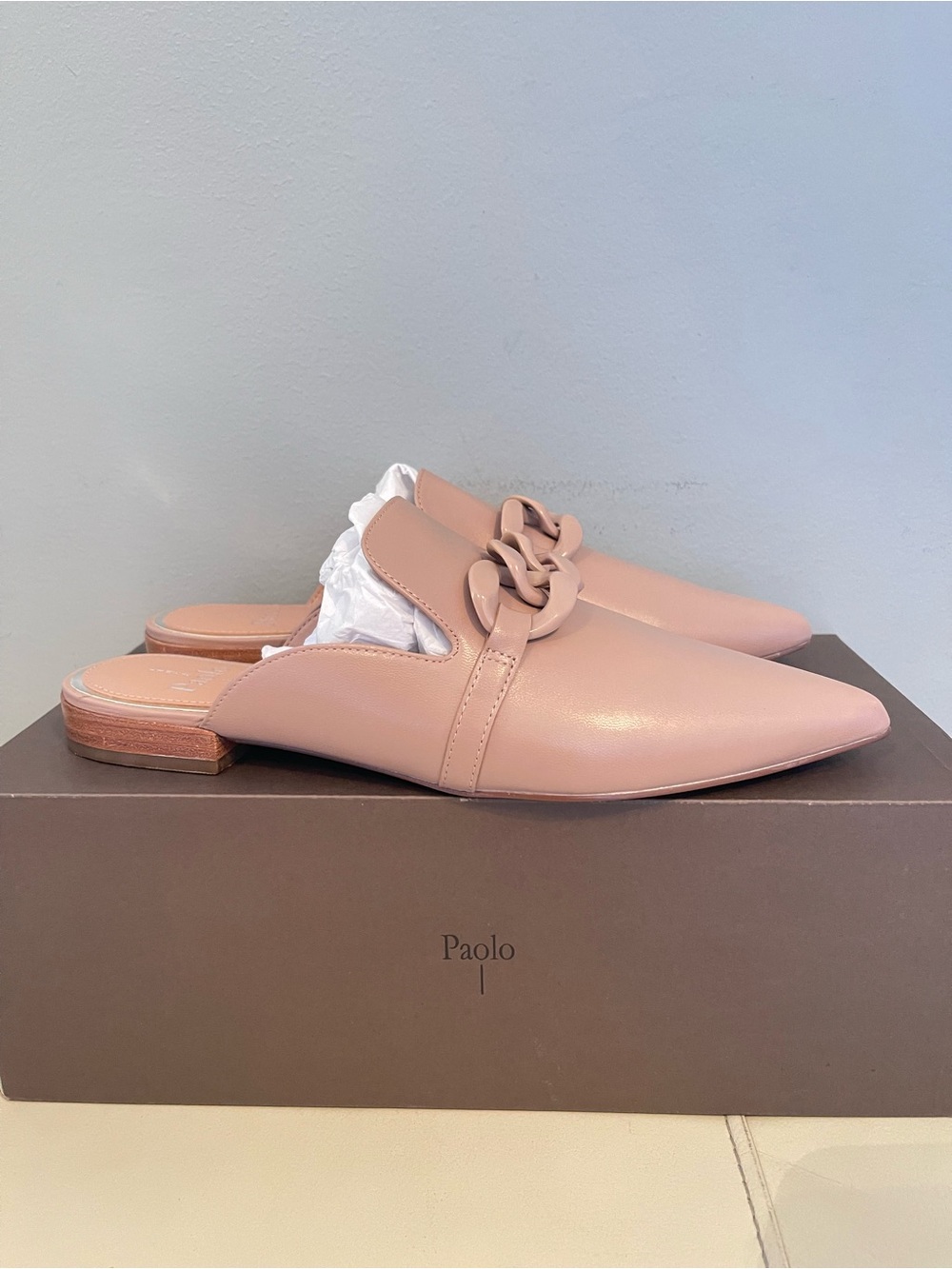 New Women’s Paolo leather mules in nude with chain size 8.5 & 5.5 - Picture 3 of 10